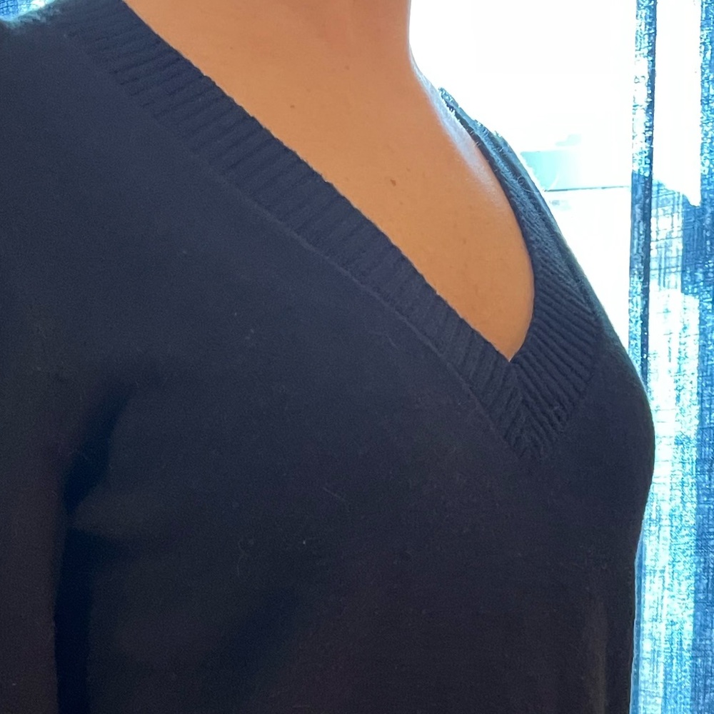 Gap Classic Black V-Neck Pullover - image 3